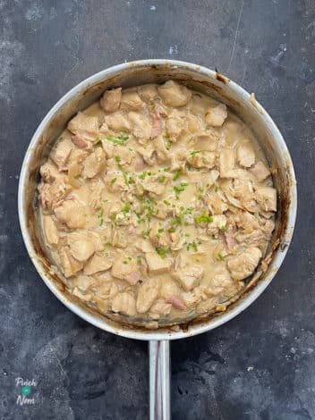 Creamy Maple and Bacon Chicken pinchofnom.com