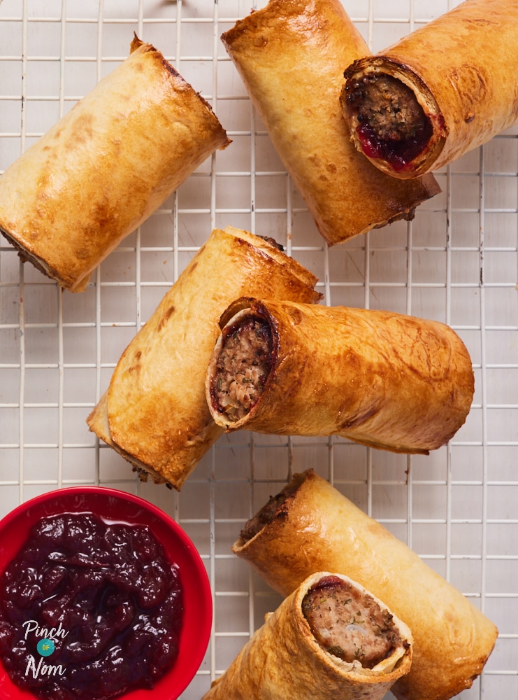 Festive Sausage Rolls - Pinch of Nom Slimming Recipes
