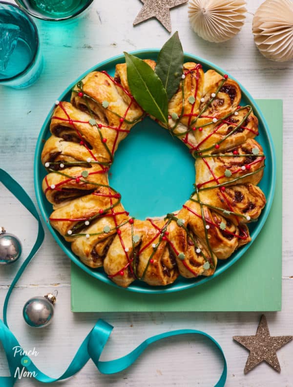 Mincemeat Christmas Wreath pinchofnom.com