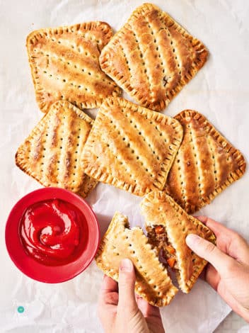 Vegan Bakes pinchofnom.com