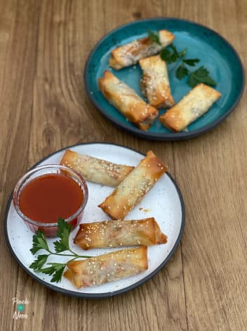 Vegetable Spring Rolls with Sweet Chilli Dipping Sauce pinchofnom.com