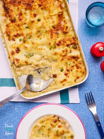 Chicken, Mushroom and Leek Lasagne pinchofnom.com