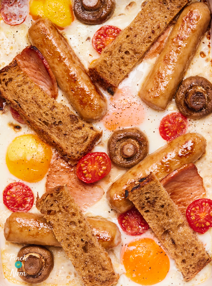 Breakfast Traybake - Pinch of Nom Slimming Recipes