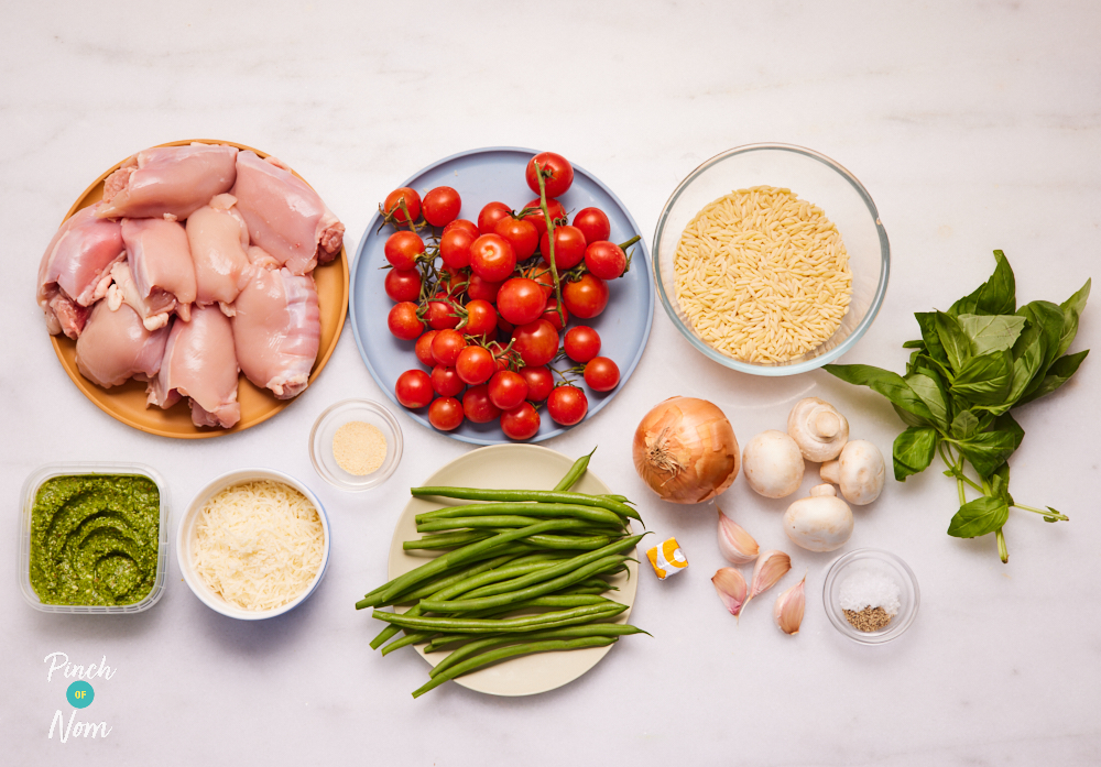 Pesto Chicken Orzo - Pinch of Nom Slimming Recipes