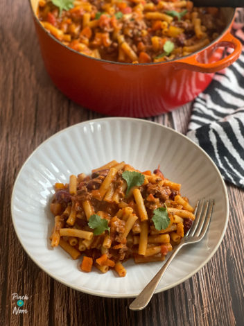 Chilli Mac ‘n’ Cheese pinchofnom.com