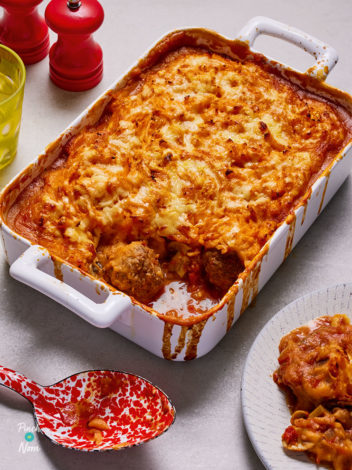 Meatball Mash Bake pinchofnom.com