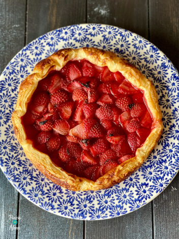 Strawberry Galette pinchofnom.com