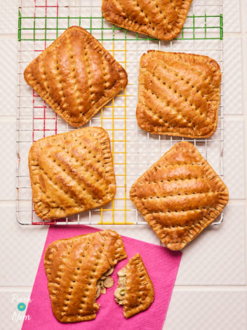 Marmite Mushroom Bakes pinchofnom.com