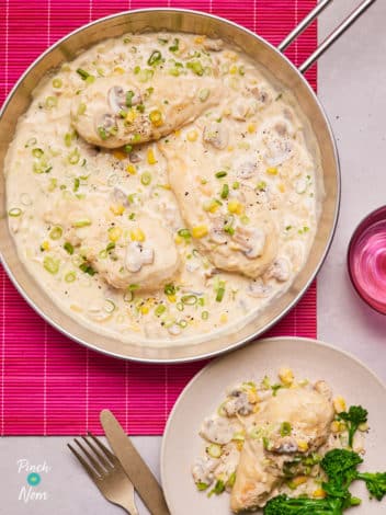 Creamy Chicken and Sweetcorn pinchofnom.com