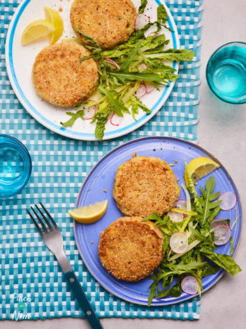 Tuna and Sweetcorn Fishcakes pinchofnom.com