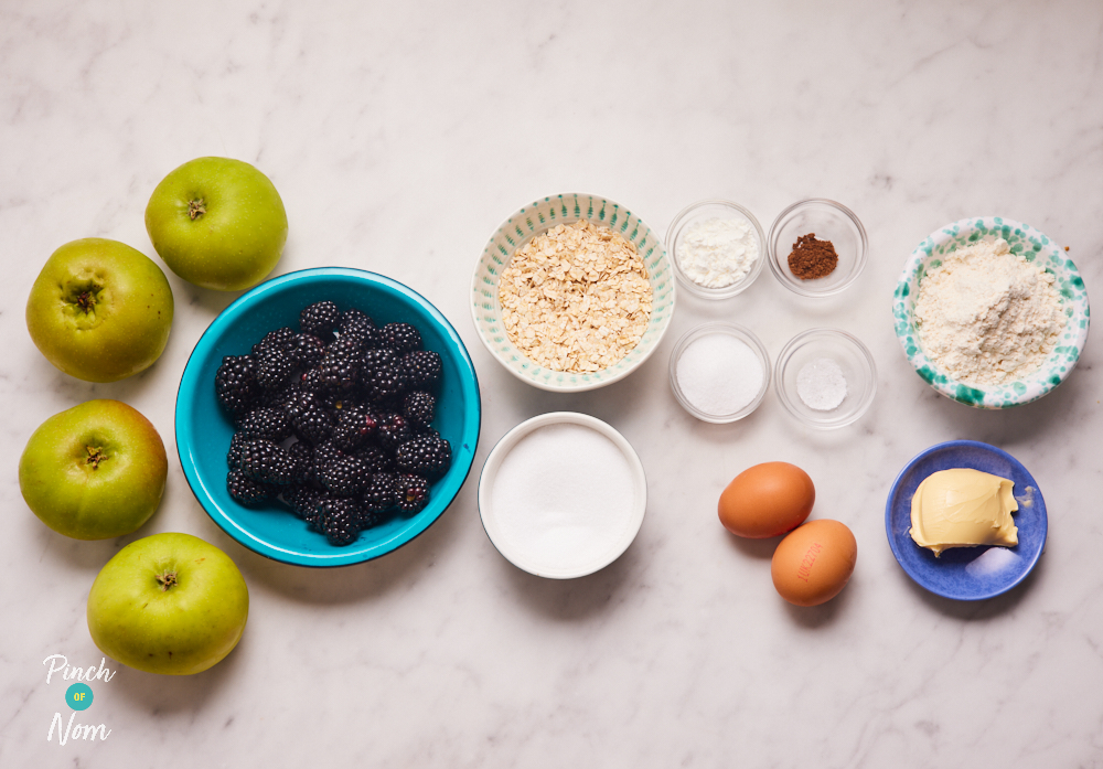Autumn Berry Cobbler - Pinch of Nom Slimming Recipes