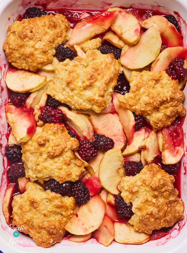 Autumn Berry Cobbler - Pinch of Nom Slimming Recipes