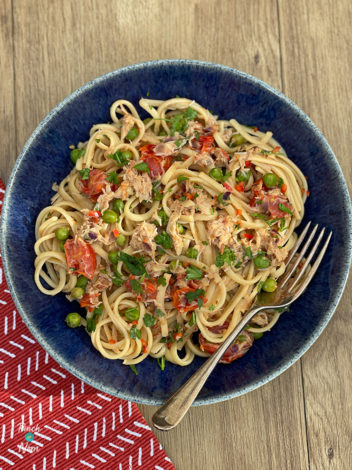 Chilli Crab Linguine pinchofnom.com