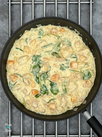 Creamy Bacon and Butternut Squash Chicken pinchofnom.com