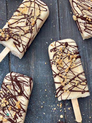 Peanut Butter and Chocolate Ice Pops pinchofnom.com