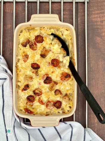 Sausage and Tomato Mac ‘n’ Cheese pinchofnom.com