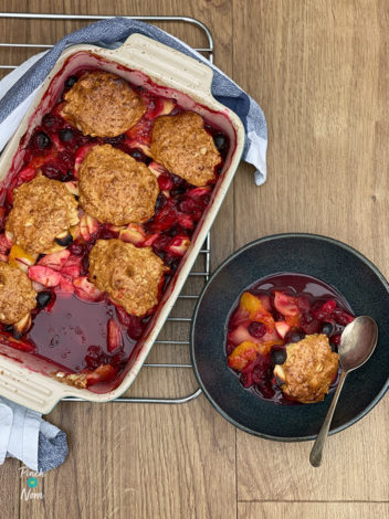Winter Berry Cobbler pinchofnom.com