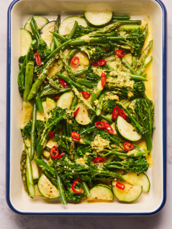 Chilli Roasted Greens pinchofnom.com