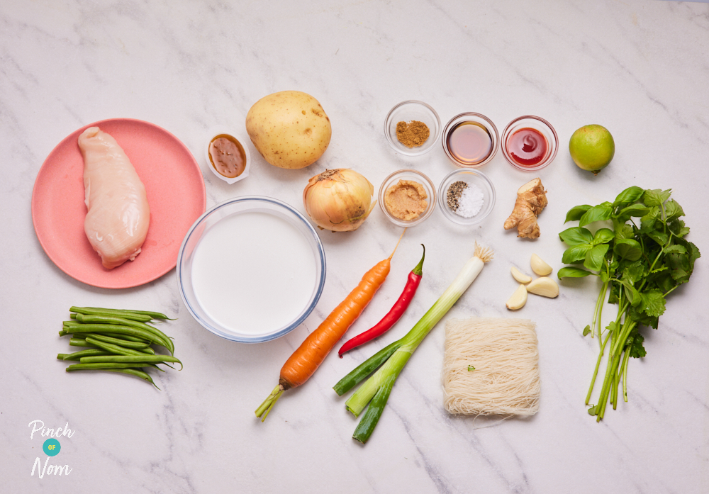 Thai-Style Green Curry Soup - Pinch of Nom Slimming Recipes