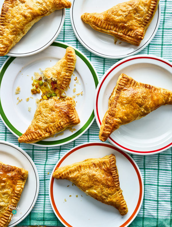 Air Fryer Curry Puffs pinchofnom.com