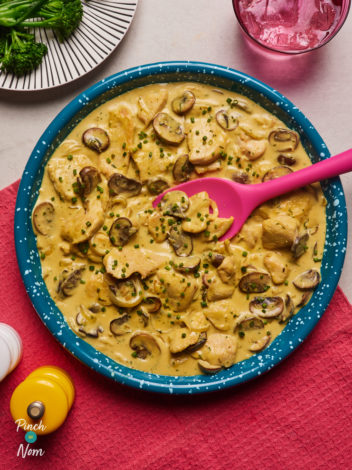 Flava It! Creamy Garlic Chicken pinchofnom.com