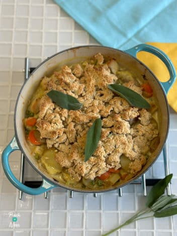 Creamy Chicken Cobbler pinchofnom.com