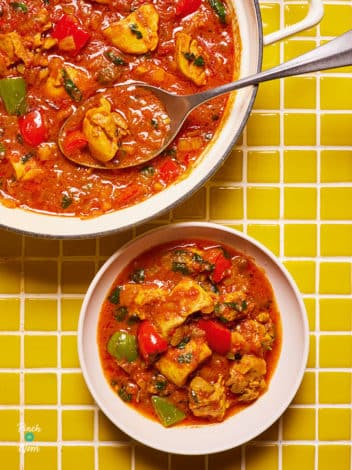 Korai-Style Chicken Curry pinchofnom.com