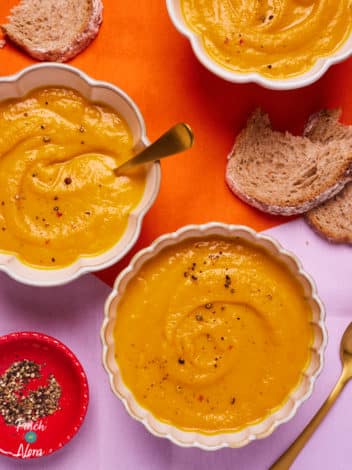 Maple Roasted Carrot Soup pinchofnom.com