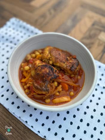 Slow Cooker Chicken with Apricots pinchofnom.com