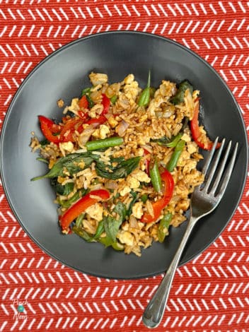 Thai-Style Basil Tofu Stir-Fry pinchofnom.com