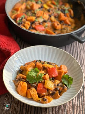 Veggie Black Bean Stew pinchofnom.com