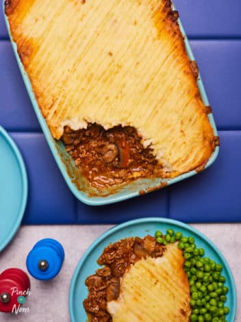 Garlic and Mushroom Cottage Pie pinchofnom.com