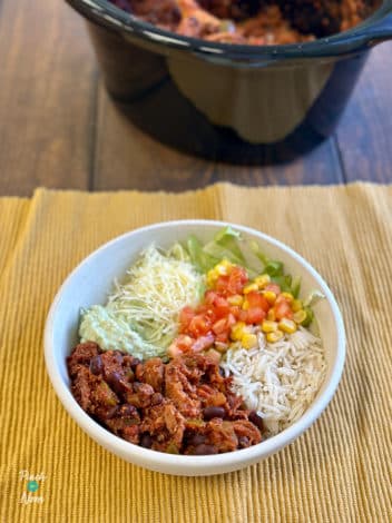 Slow Cooker Chipotle Jackfruit Burrito Bowls pinchofnom.com