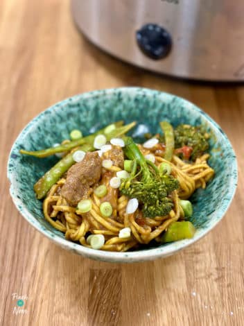 Slow Cooker Peanut Butter Beef Noodles pinchofnom.com