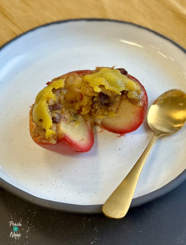 Slow Cooker Baked Apples pinchofnom.com