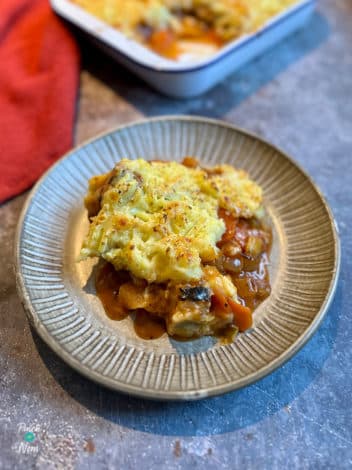 Slow Cooker Cider Sausage Pie pinchofnom.com