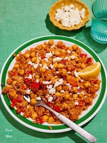 Slow Cooker Moroccan-Style Quinoa pinchofnom.com
