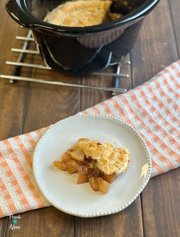 Slow Cooker Spiced Pear Pie pinchofnom.com
