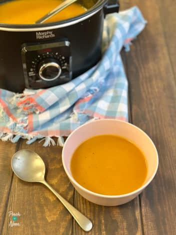 Slow Cooker Squash, Carrot and Apple Soup pinchofnom.com