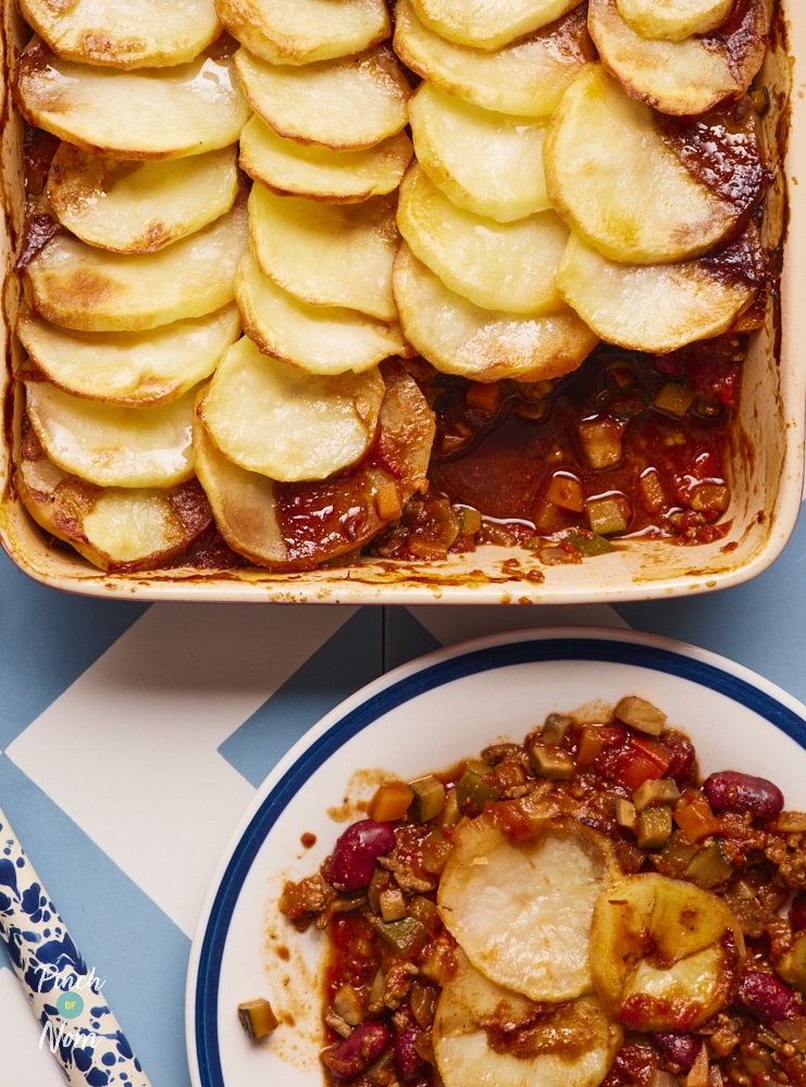Pinch of Nom Chilli Con Carne Hotpot, baked and ready for serving.